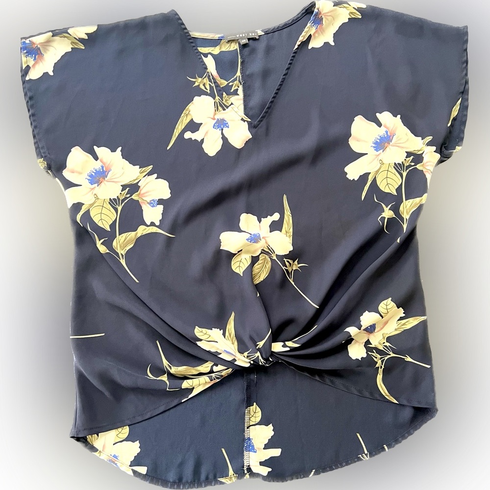 West Kei twist front navy blouse size XS